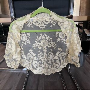 Nude floral vintage floral lace scarf shawl chapel veil mantilla